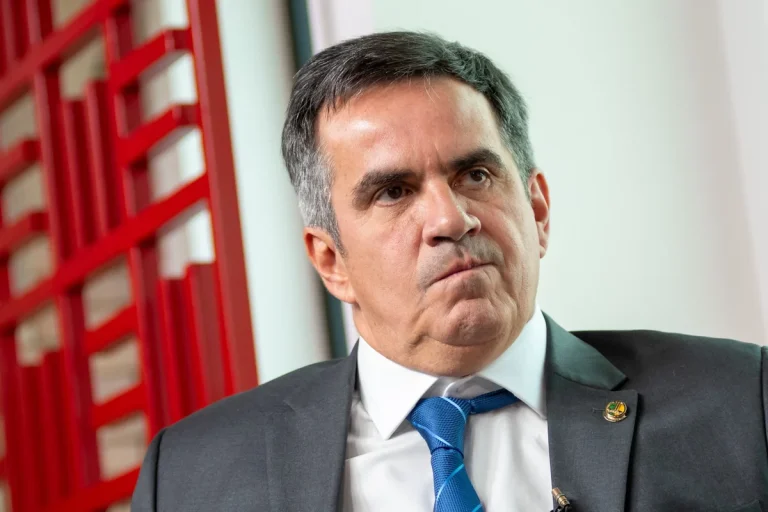 Ciro Nogueira voou oito vezes em aeronave de sócio da JBS